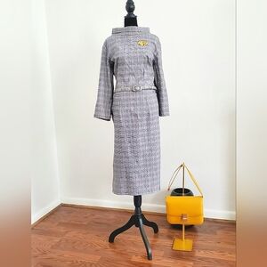 Elegant Long Sleeve Gray Dress w Belt